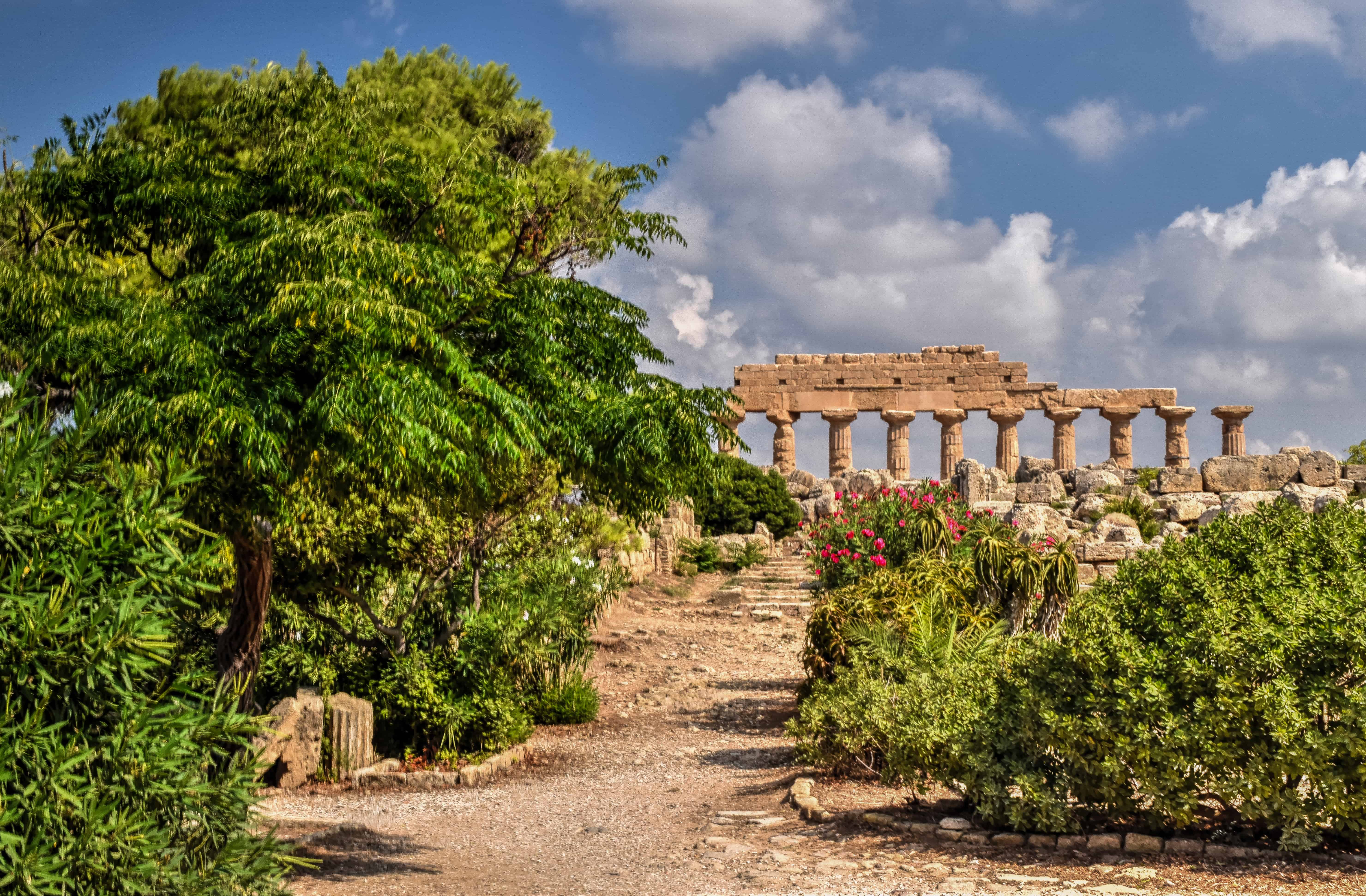 Selinunte greek ruins sicily travel