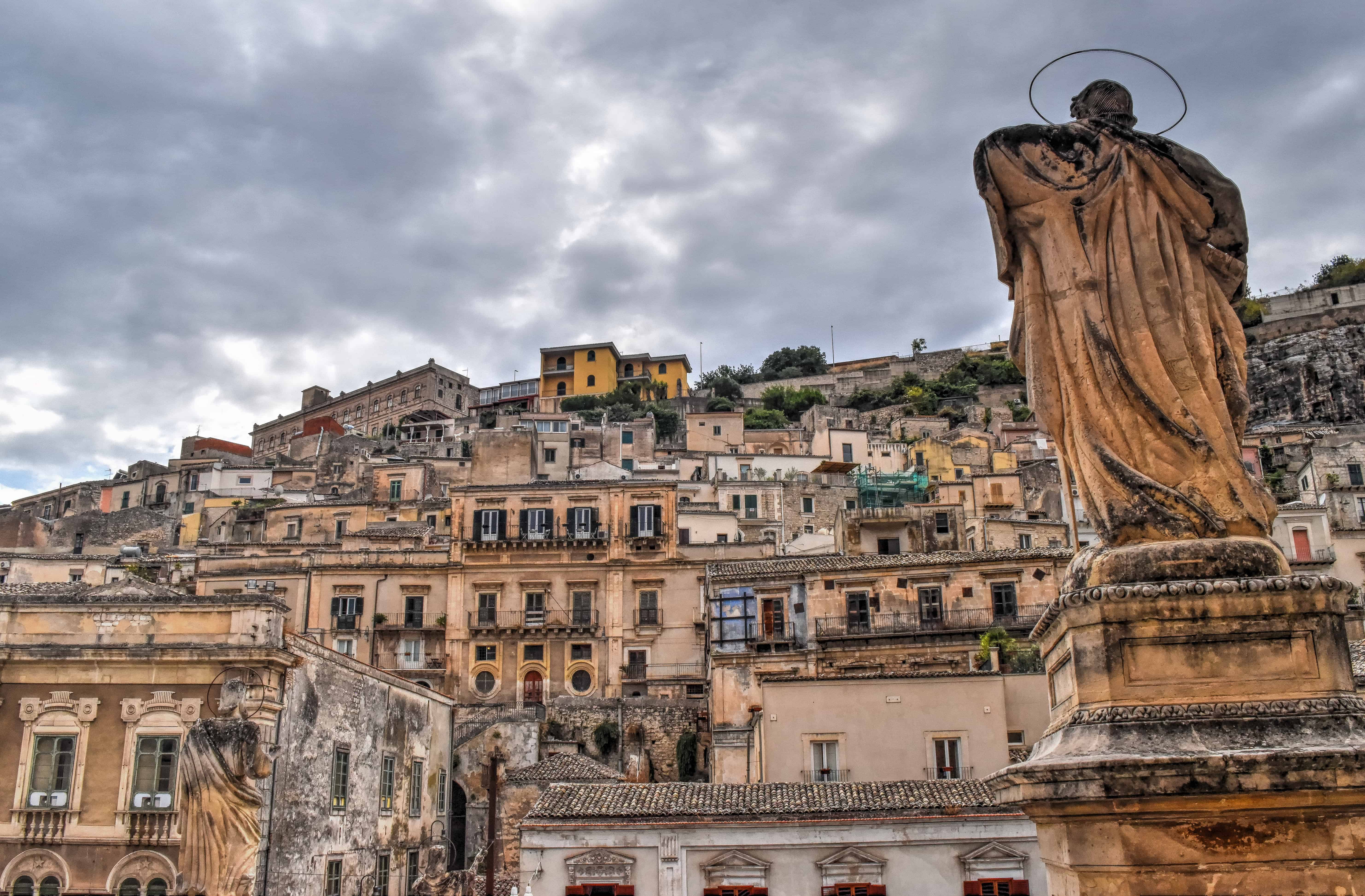 modica sicily tavel baroque town