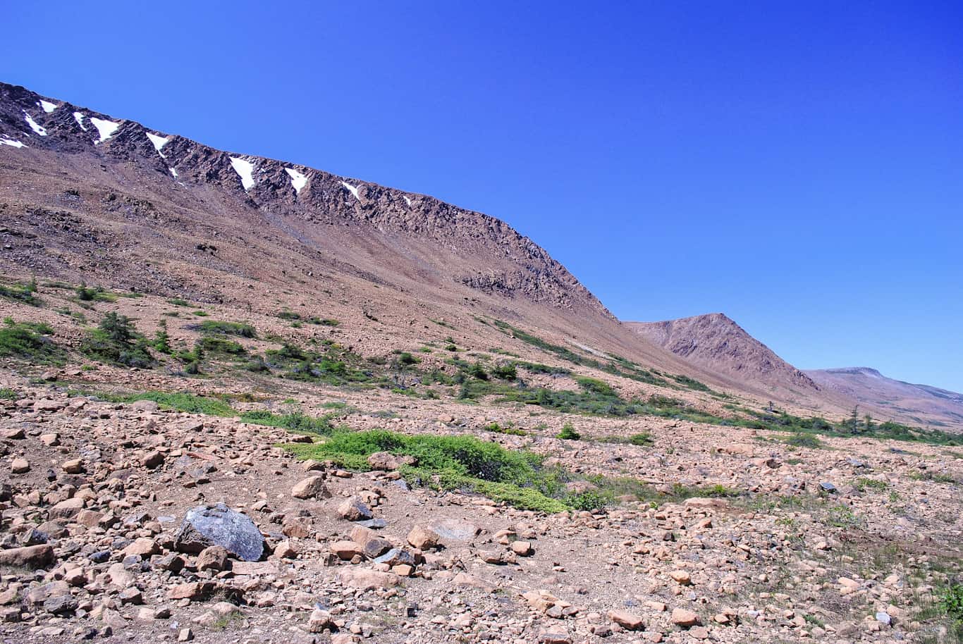 hiking tablelands gros morne national park newfoundland