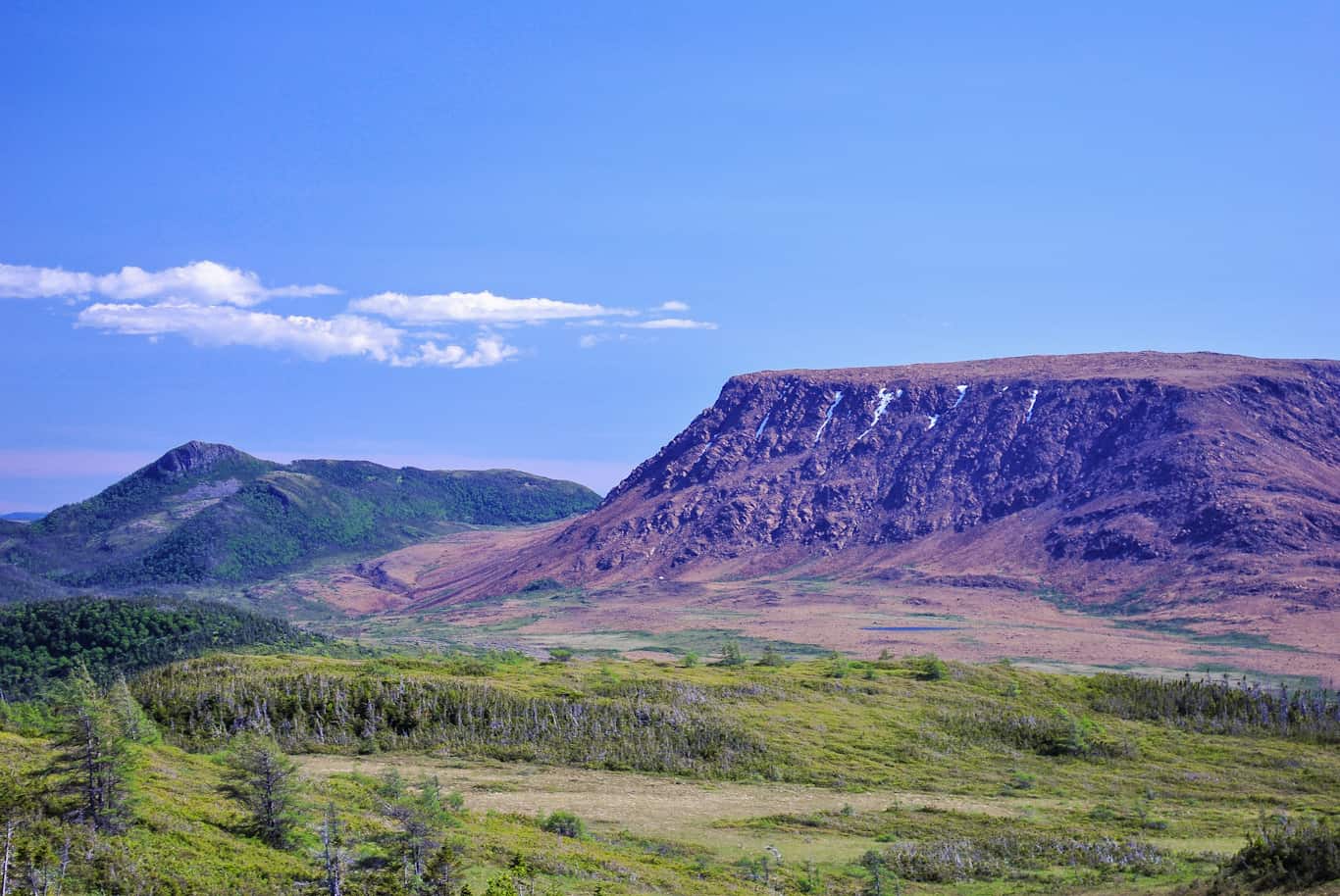 hiking tablelands gros morne national park newfoundland