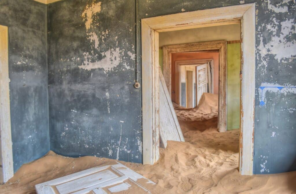 Kolmanskop namibia abandoned sand building