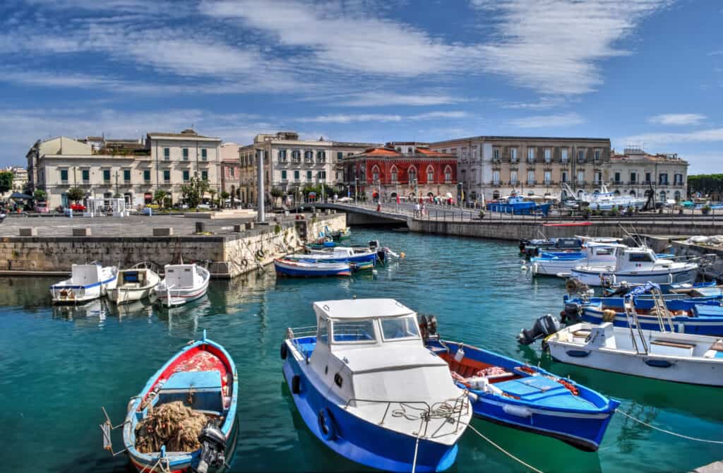 siracusa harbour marina ortigia sicily