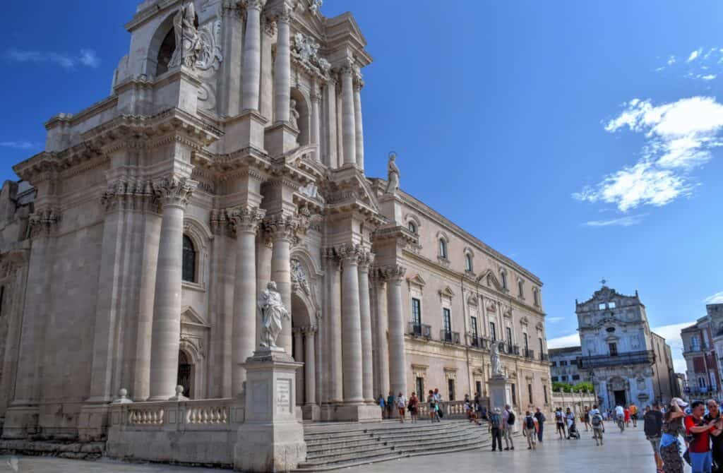 Piazza del Duomo ortigia sicily siracusa