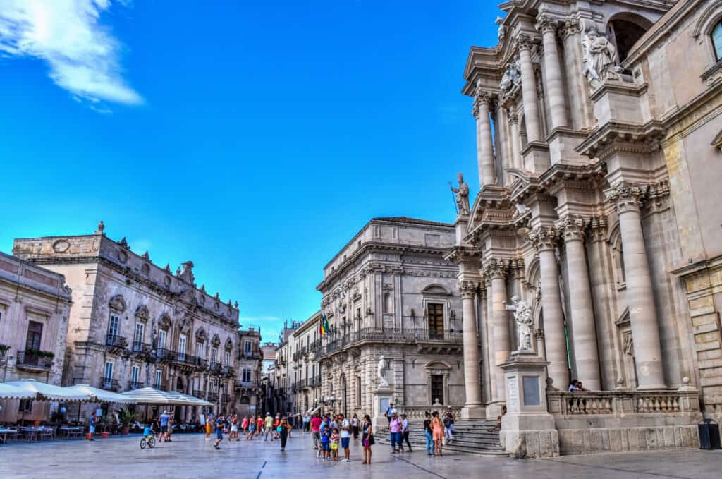 Piazza del Duomo ortigia sicily siracusa