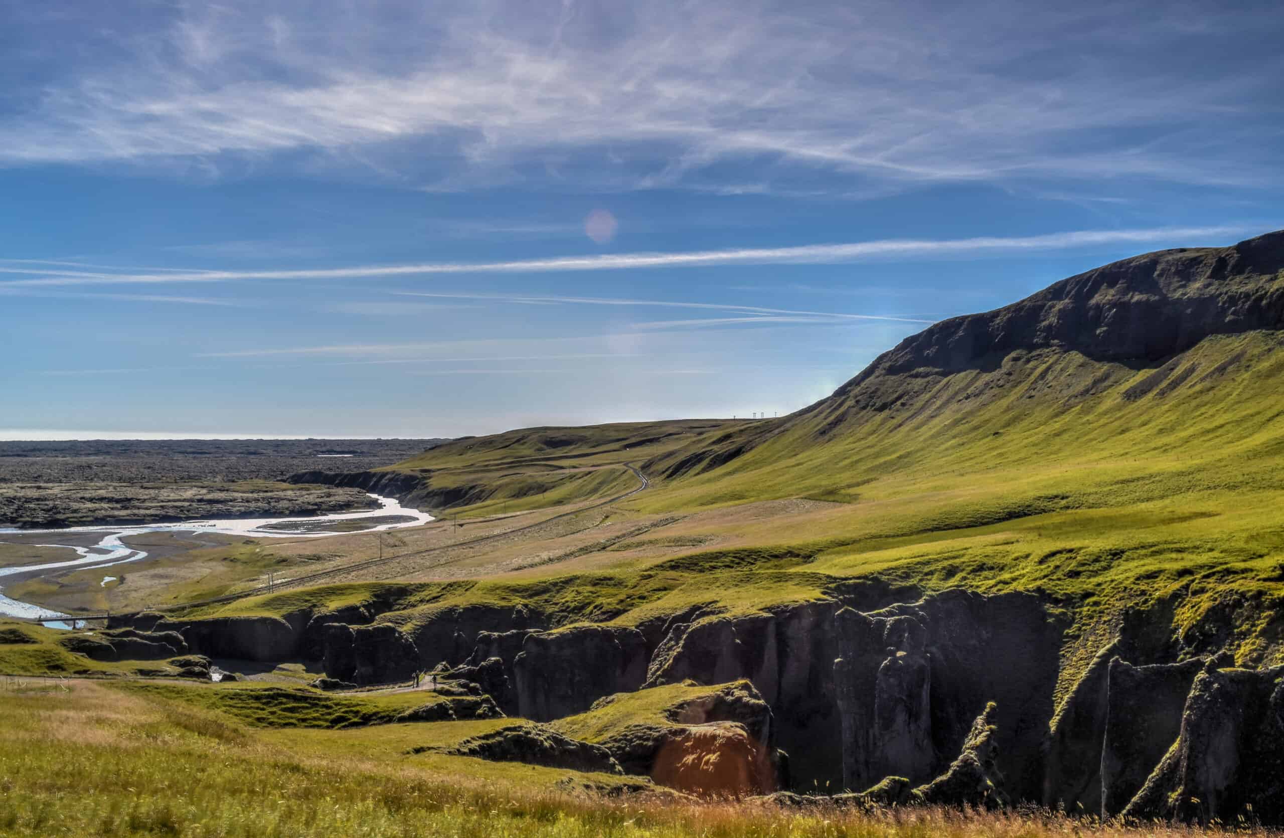 Fjaðrárgljúfur canyon iceland