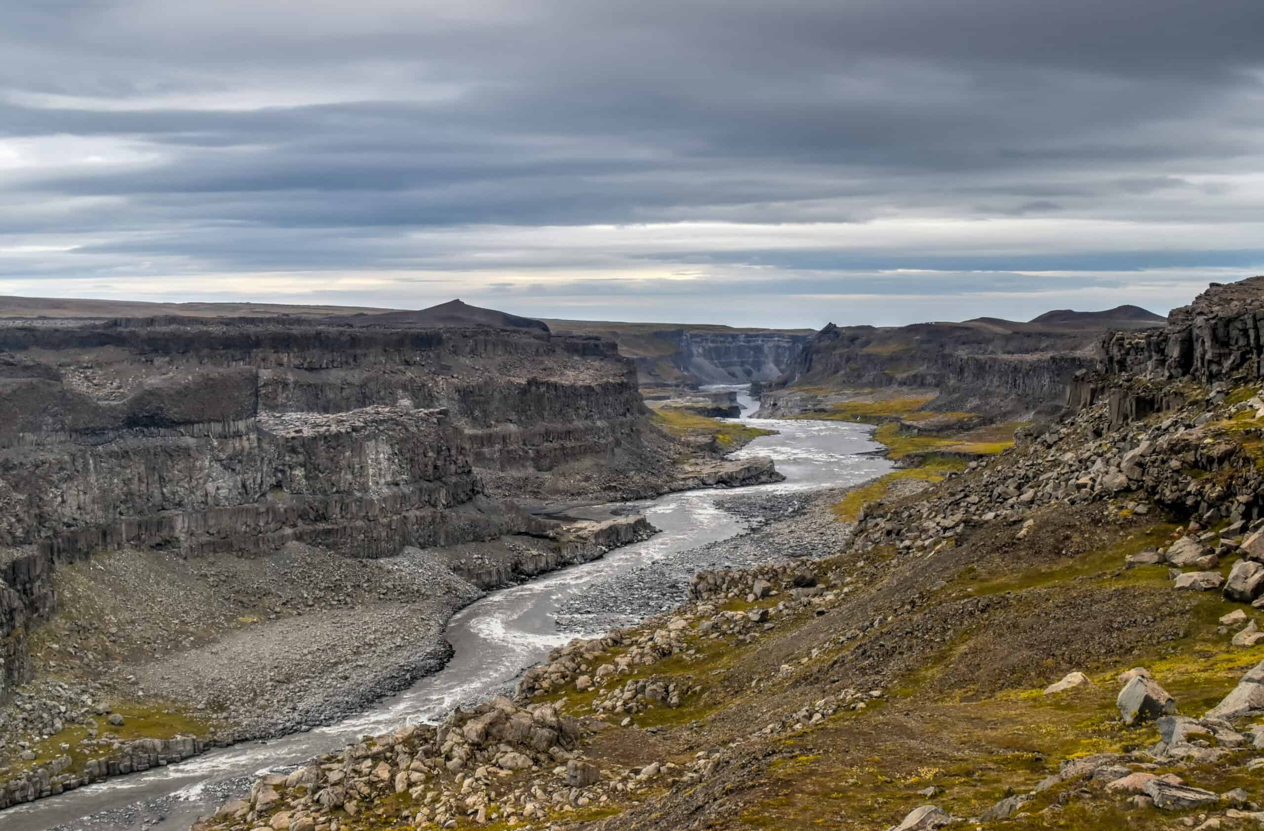 dettifoss iceland waterfall canyon