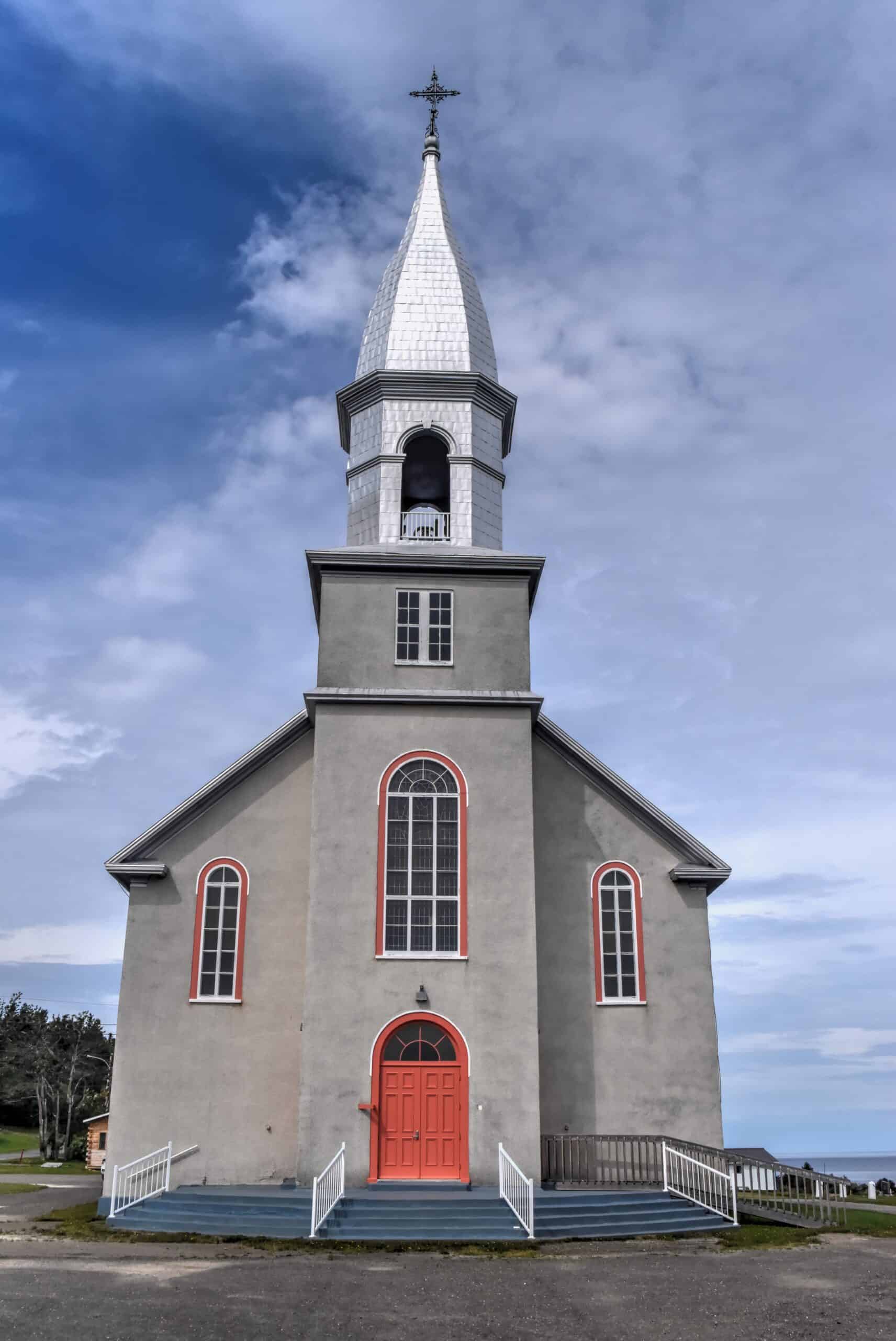 small church in gaspésie 
