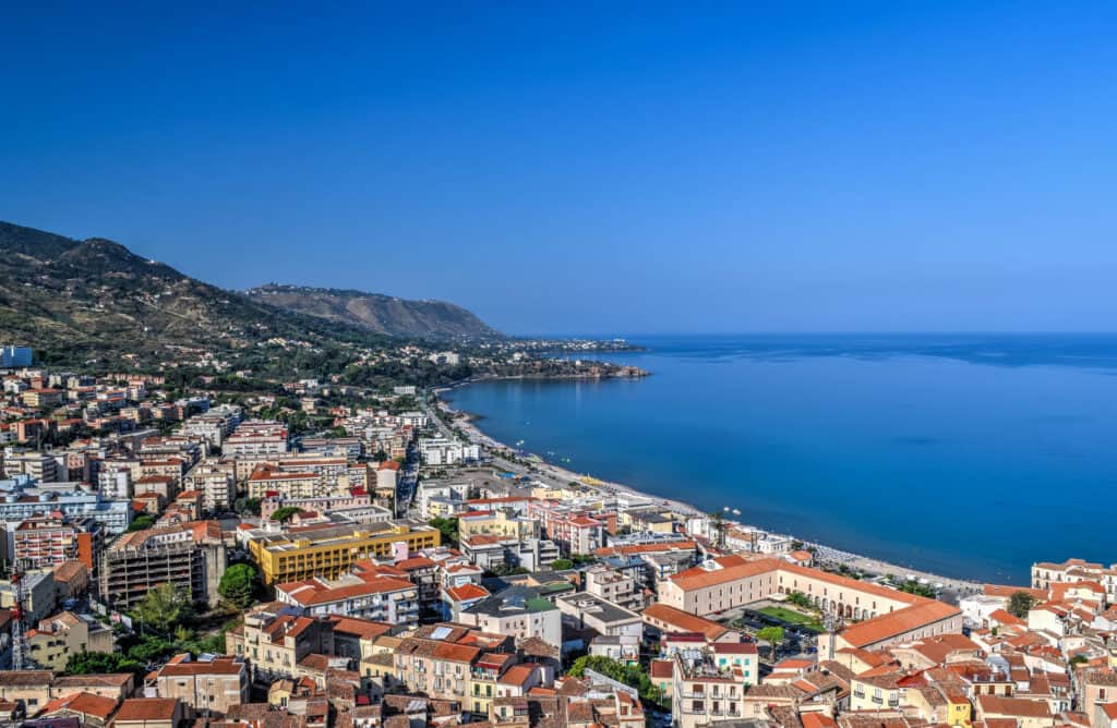 cefula rocca sicily travel beach