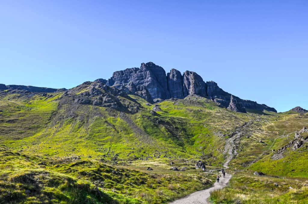 old man of storr hiking trail 