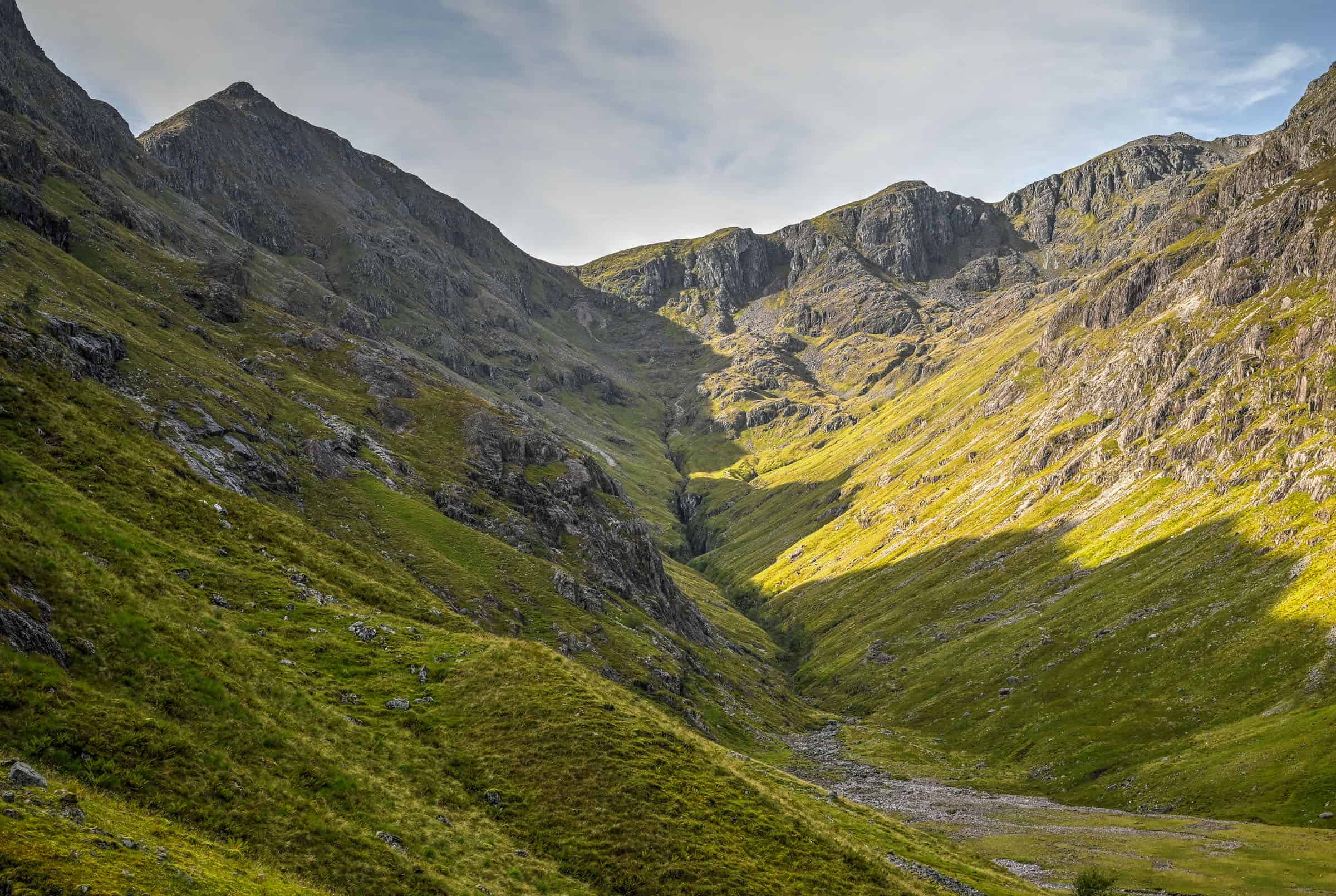 lost valley hiking trail in glen coe