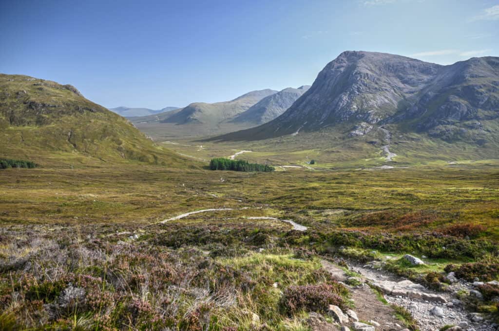 switchbacks in devil's staircase trail in glencoe