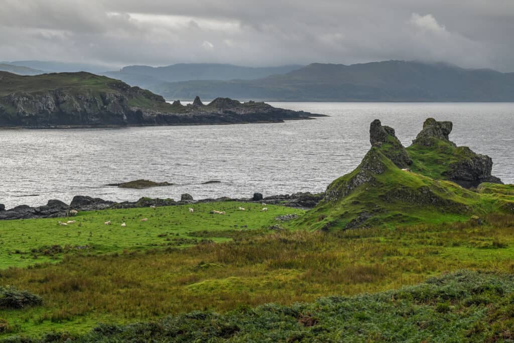 isle of kerrera walking trail gylen castle