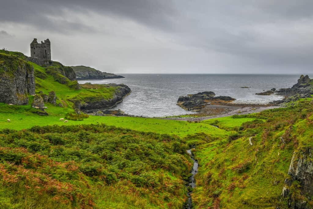 isle of kerrera walking trail gylen castle