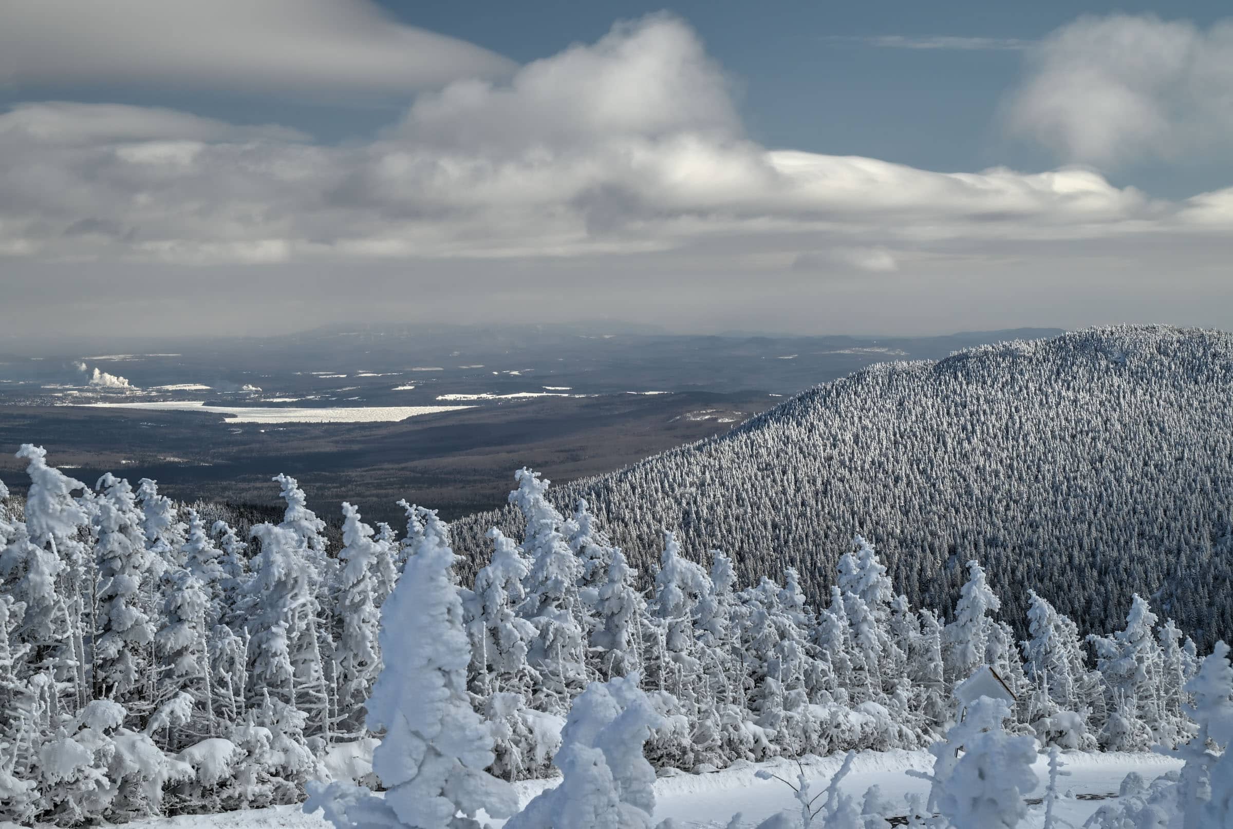 view from mont mégantic summit