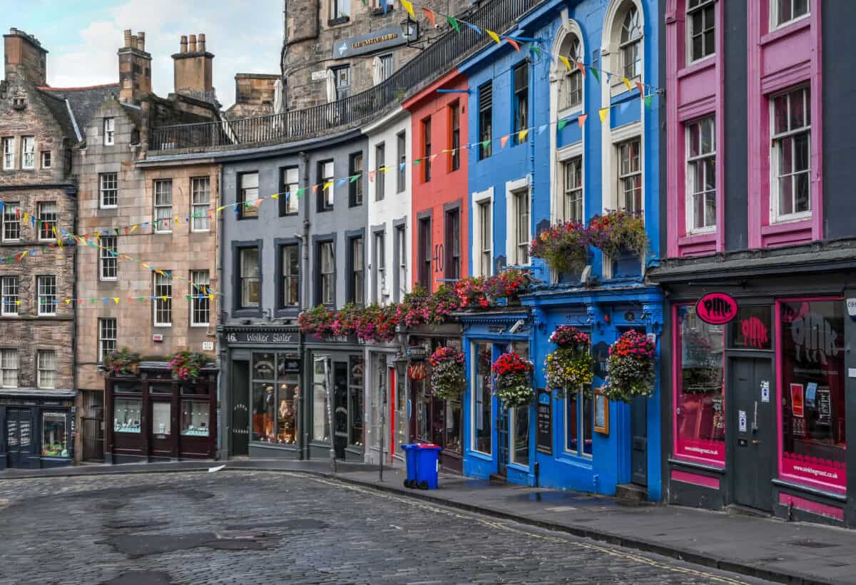 beautiful colorful buildings victoria street edinburgh