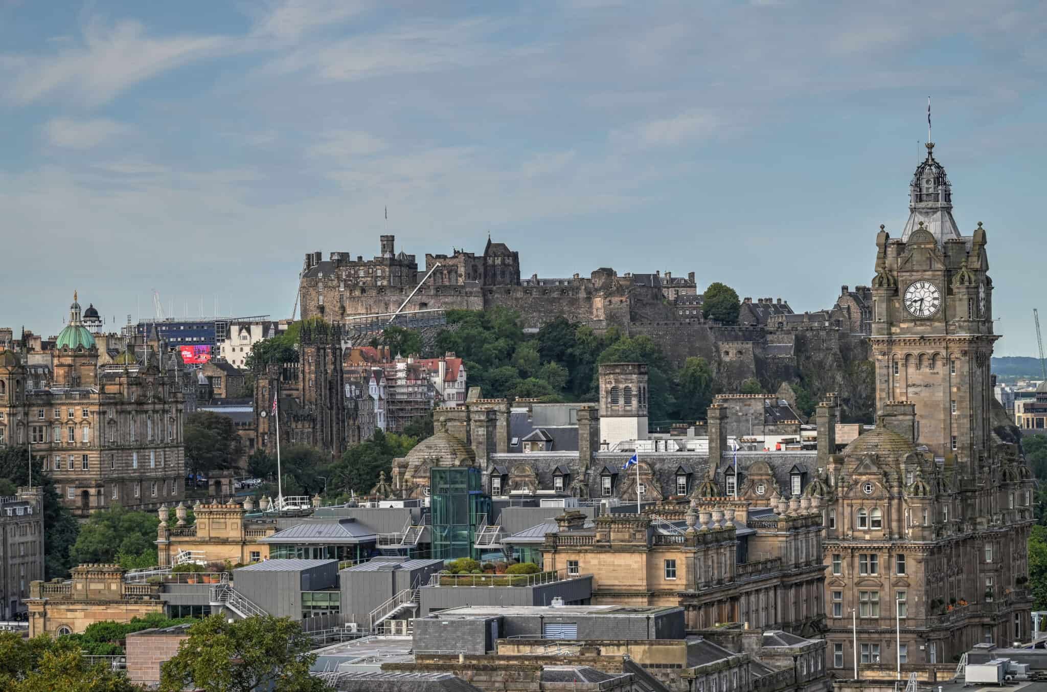 How to Spend a Day in Edinburgh (1-day itinerary)