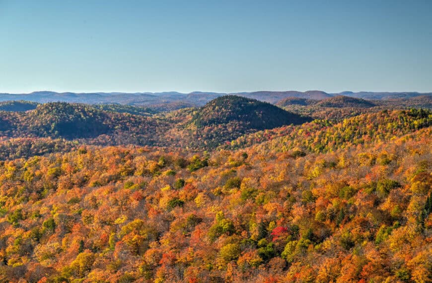 mont ouareau hiking trail viewpoint