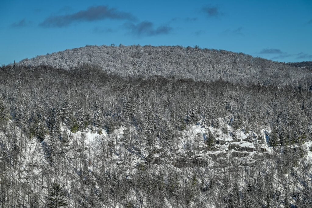 mont condor hiking trail viewpoint winter