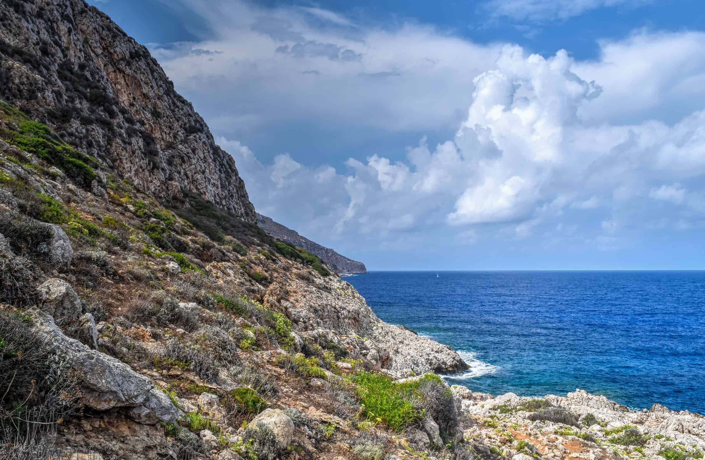 levanzo hiking trail