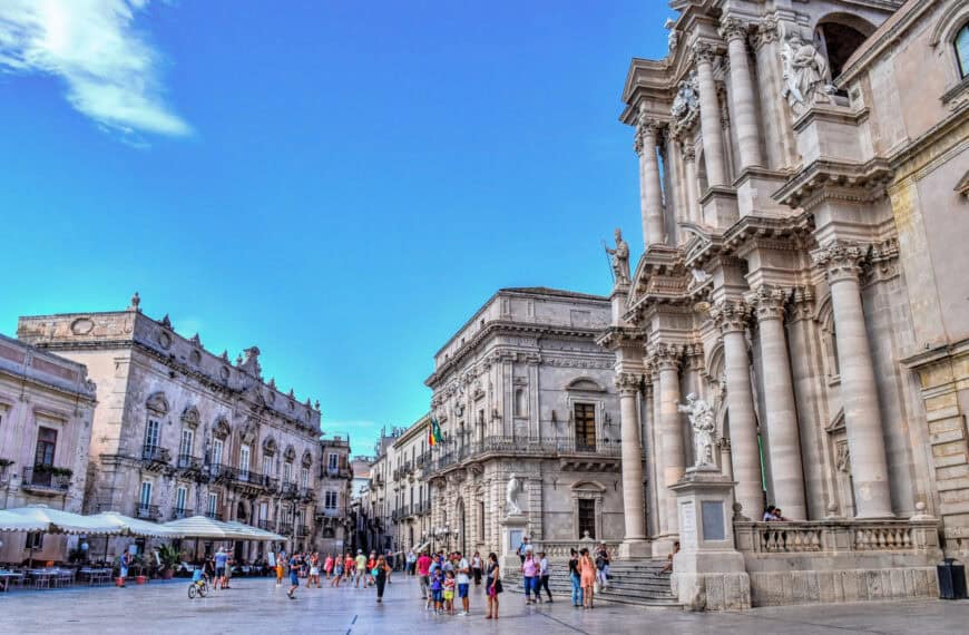 Siracusa & Ortigia Travel Guide – Best Things to Do & How to Plan Your Visit