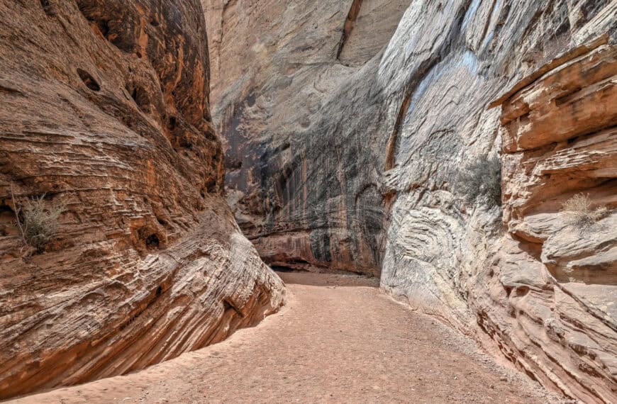 grand wash trail in capitol reef