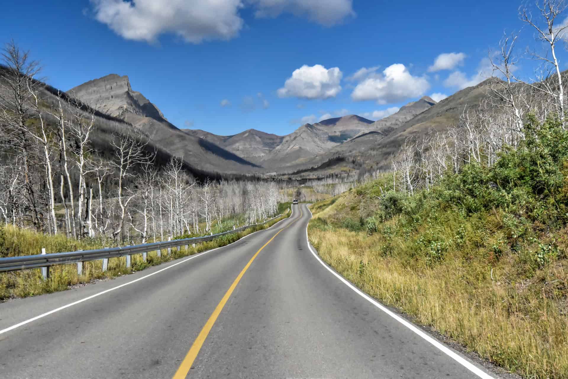 red rock scenic drive in waterton