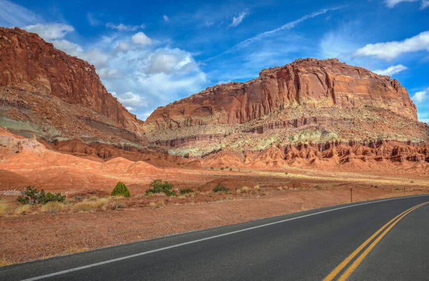 Capitol Reef National Park – Best Hikes and One-Day Itinerary