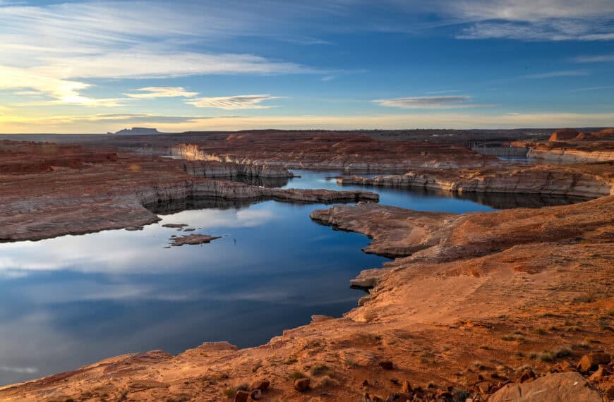 lake powell at sunrise page