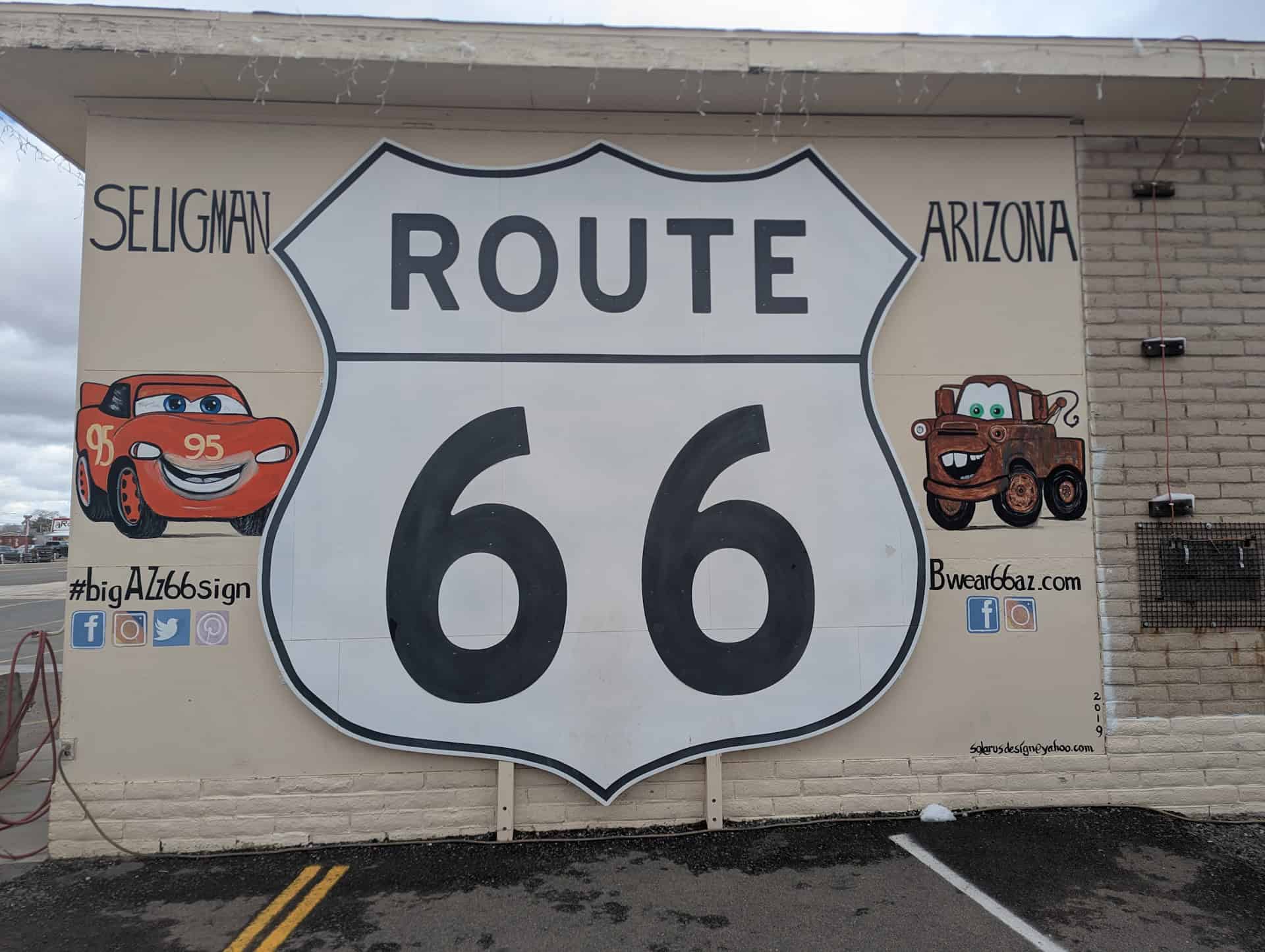 route 66 sign in seligman