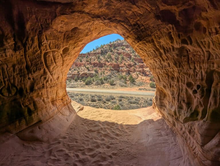 moquin sand caves in kanab