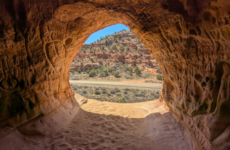 moquin sand caves in kanab