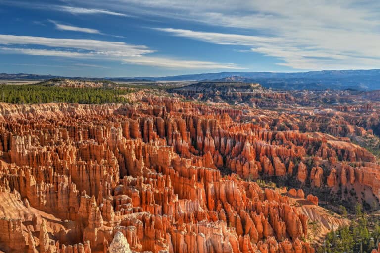 spectacular scenery from inspiration point in bryce canyon