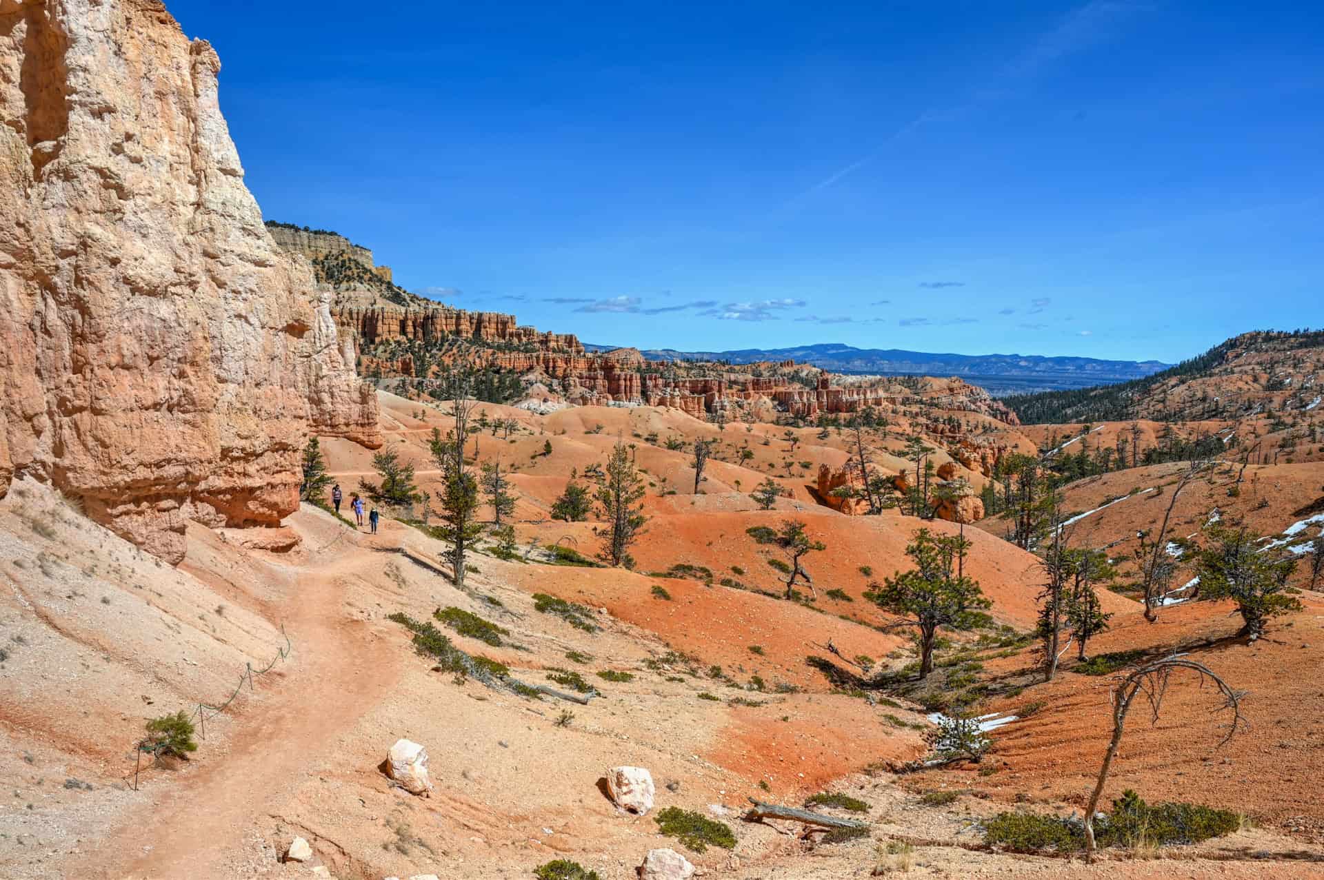 the tower bridge trail in bryce canyon