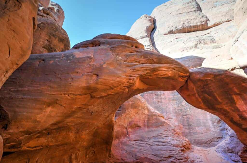 sand arch in arches national park