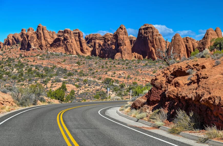 scenic drive in arches national park