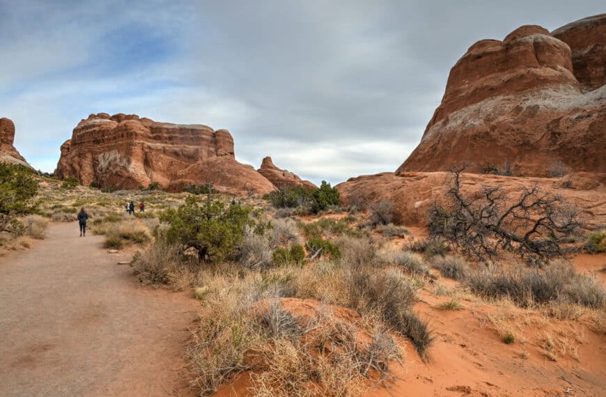 devil's garden trail in arches national park