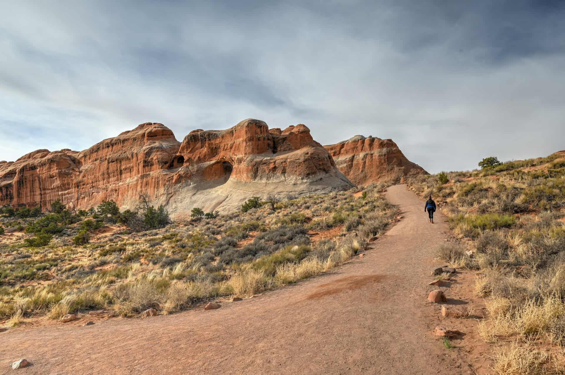 devil's garden trail in arches national park