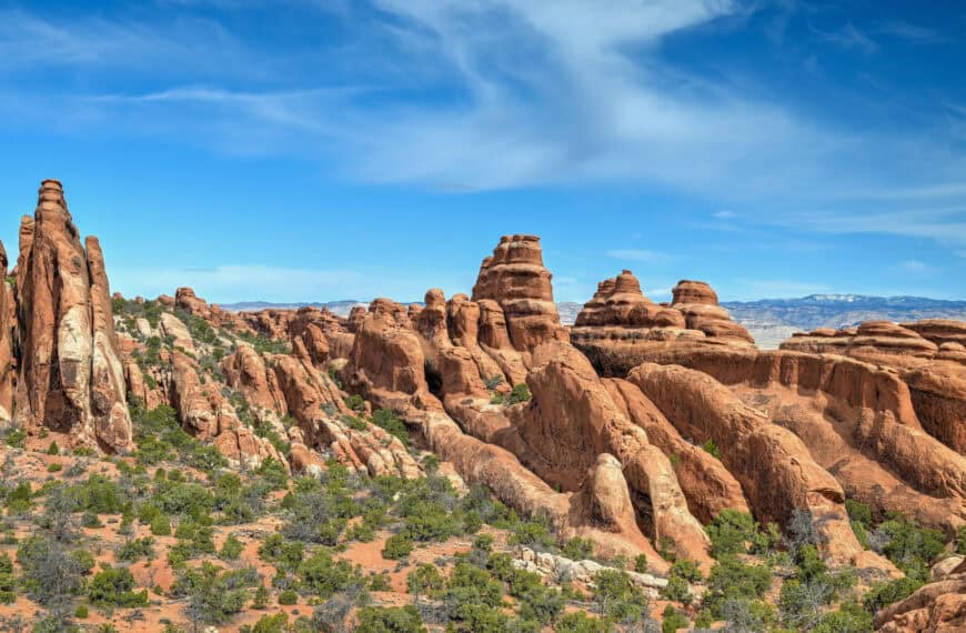 devil's garden trail in arches