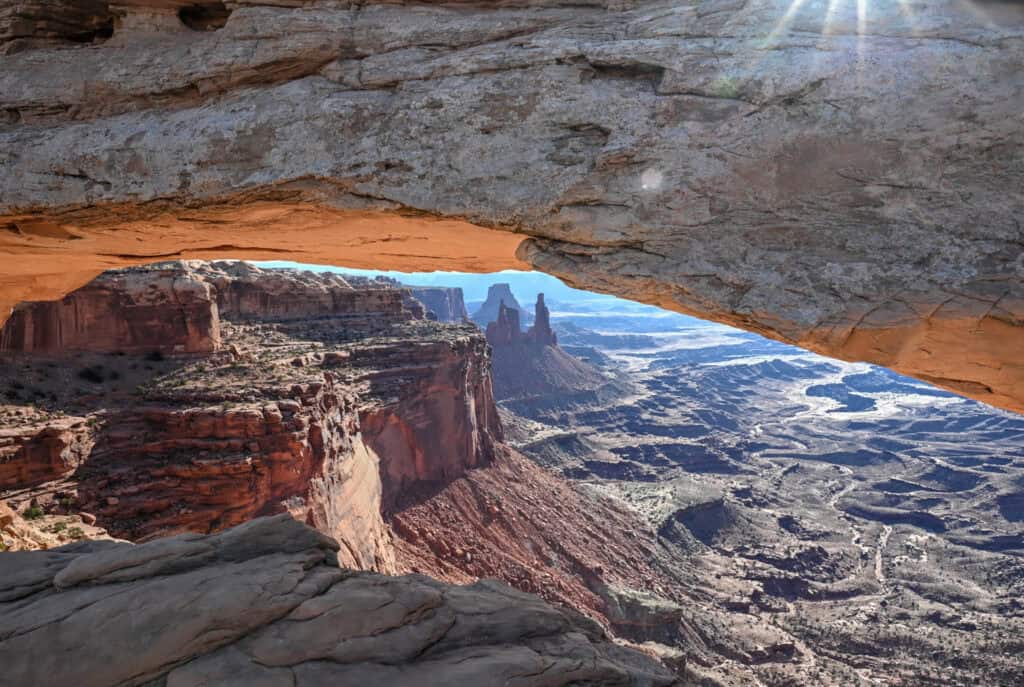 mesa arch trail in canyonlands
