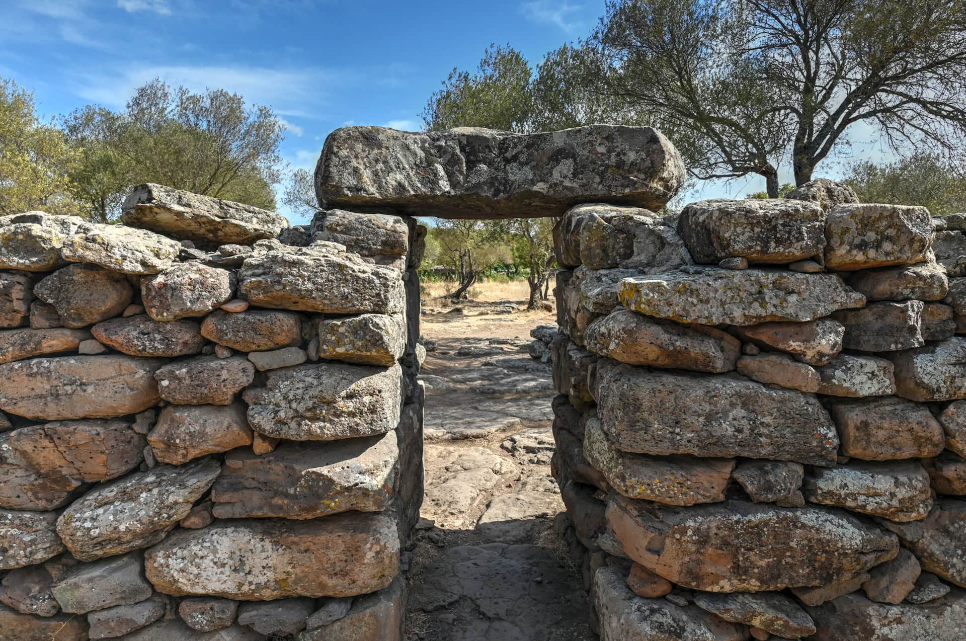 stone hut of serra orrios