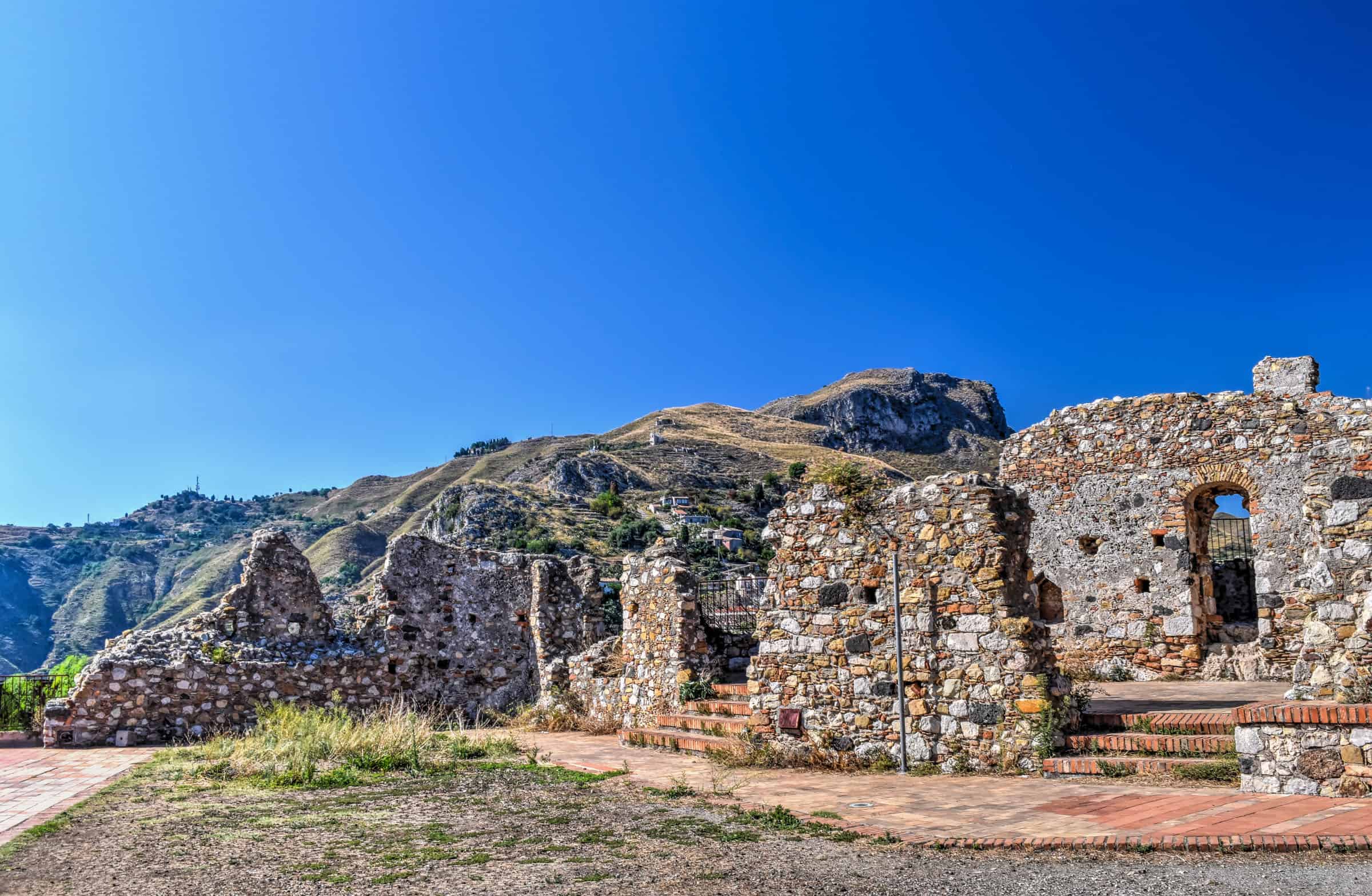 castle ruins in casltemola